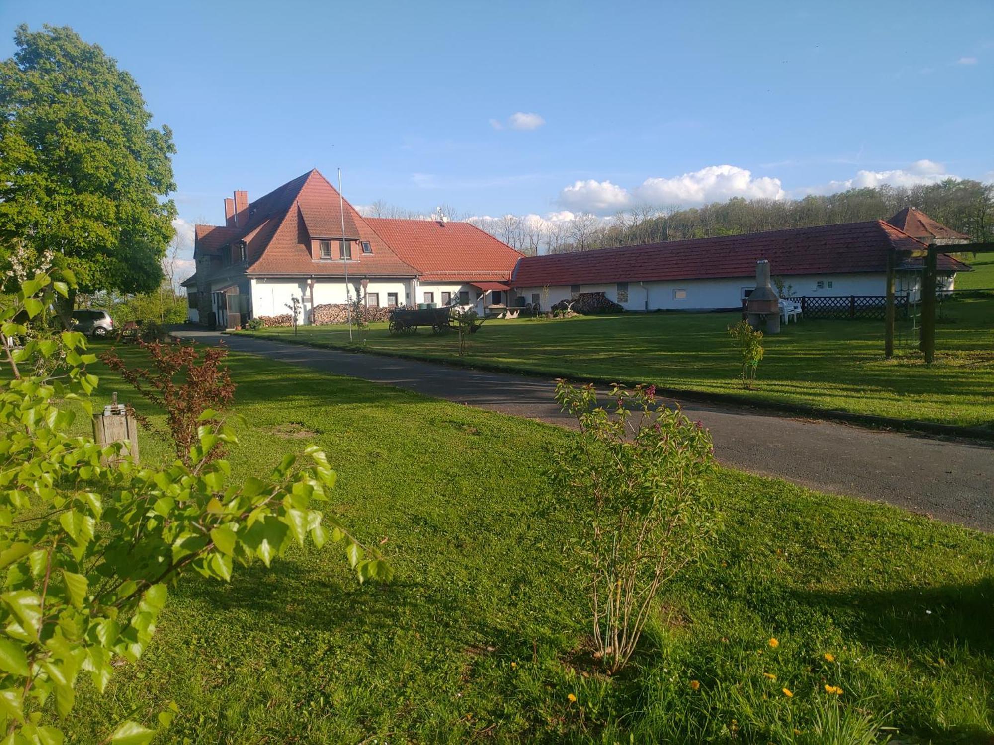 Haus Ringgau - Urlaub, Gemeinschaft Und Erlebnis Im Herzen Von Deutschland Herleshausen Екстер'єр фото